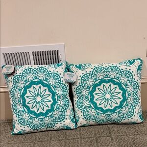 Bundle of Decorative Pillows (never used with tags)
